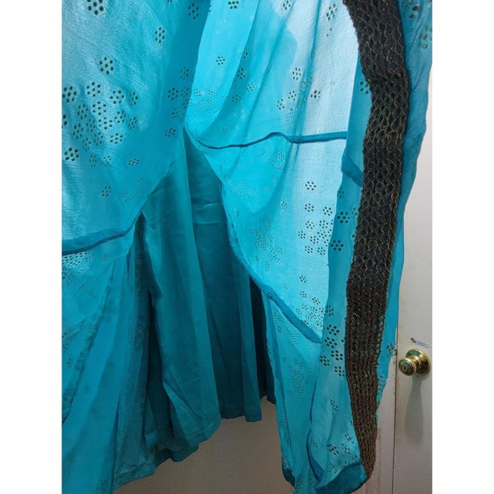Desi Traditional Indian/Pakistani/Bangladeshi Kameez with Lehenga(Skirt) Dupatta - Picture 14 of 17